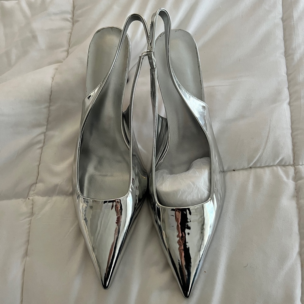 SILVER SLINGBACKS